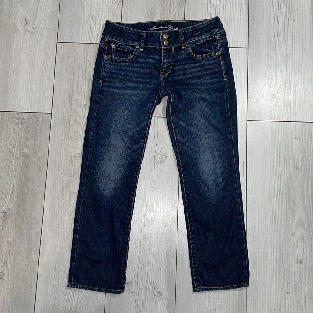 American Eagle Stretch Artist size 2 regular dark blue capri jeans